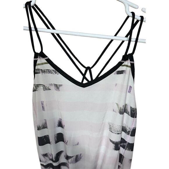 Lululemon Sweaty or Not Runsie Tennis Romper Skort Sz 4 Comfort Sunset Stripe Bl - Picture 7 of 12